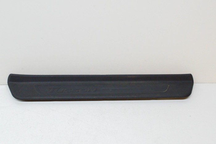 Ornament prag dreapta față HYUNDAI TUCSON TL, TLE 2018 OEM: 85883-D7000 12033830