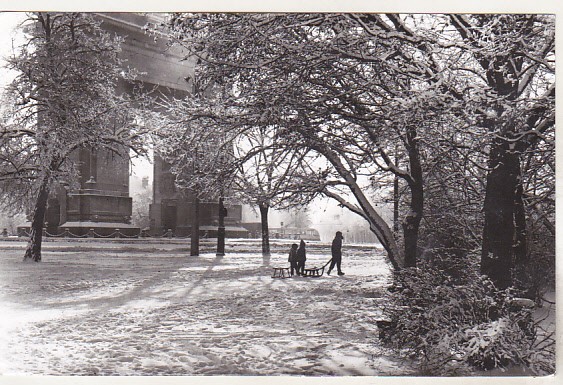 bnk cp Bucuresti - Arcul de Triumf - iarna - circulata