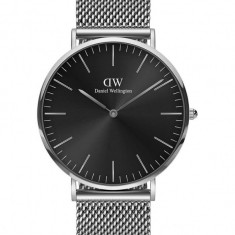 Daniel Wellington ceas barbati, culoarea argintiu