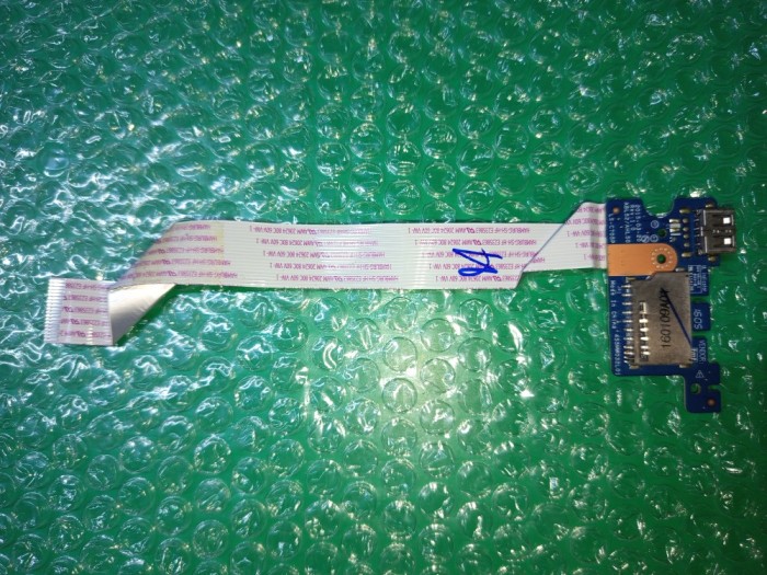 Modul usb + cititor carduri laptop HP 250 G4 funcțional