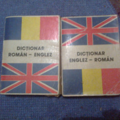 w0d Dictionar englez roman , roman englez (557 pag si 566 pag)