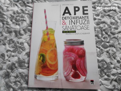 Ape detoxifiante &amp;amp; infuzii sănătoase foto