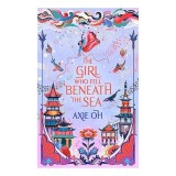 Cumpara ieftin Girl Who Fell Beneath the Sea