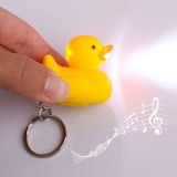 Breloc Rățușcă Galbenă cu Sunet și Lumină, 4 cm, CMCLASS
