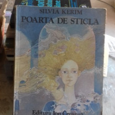 POARTA DE STICLA - SILVIA KERIM