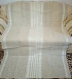 Fata de masa Vintage din lana cu model in tesatura.