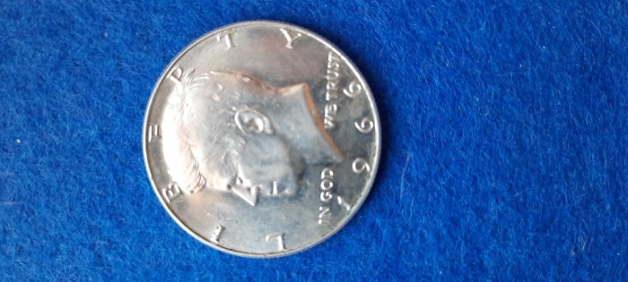 SUA USA HALF DOLLAR 1966 argint