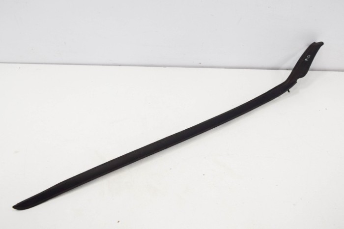 Ornament vertical parbriz dreapta VOLVO S90 II 2018 OEM: 31386575 | 11188871