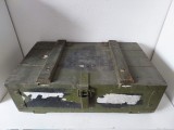 # LADĂ VINTAGE DE LEMN (EX-Militară) - Robustă, M&acirc;nere Metalice, Uz C.F.R. (Căile Ferate Rom&acirc;ne), 47x29x16 cm - Piesă Decor Industrial/Rustic