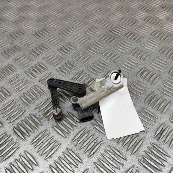 Senzor de nivel &icirc;nălțime dreapta față TESLA MODEL X 2016 OEM: 1027946-00-A 27208332