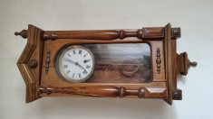 Ceas de perete cu pendul