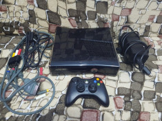 CONSOLA XBOX 360 S MODEL 1439,HDD 250GB IN STARE FOARTE BUNA+BONUSURI. foto