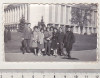 Bnk foto - Bucuresti - Grup langa Sala Palatului - anii `70, Alb-Negru, Romania de la 1950, Cladiri