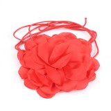 Colier cu trandafir rosu