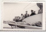 Bnk foto - Excursionisti pe vapor in Delta Dunarii - anii `60, Alb-Negru, Romania de la 1950, Transporturi
