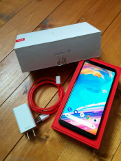 Telefon Mobil OnePlus 5T 64GB, 6GB RAM cu Android 9 Pie foto