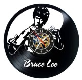 Ceas de Perete Decorativ &ldquo;Bruce Lee &ndash; Martial Arts Legend&rdquo;, din Disc Vinil Reciclat, Negru, Mecanism Silențios (Sweep), 30 cm