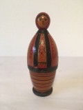 Cumpara ieftin Figurina lemn romaneasca, gen papusa Matrioshka, taranca romanca, 14 cm, veche