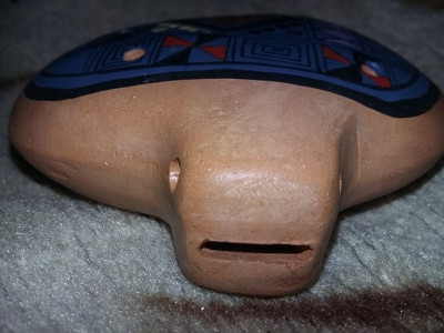 ocarina fabricata din lut tras &amp;icirc;n Peru pictata traditional tip aztec/mayas,T.GRA foto