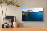 Tablou Canvas pe temă oceanică - Exploratorul abisurilor cristaline, 39 x 26 cm, CMCLASS