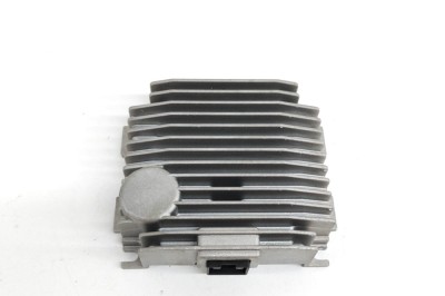 Amplificator de sunet PORSCHE Taycan 2021 OEM: 9J1035335J,9J1.035.335.J,3F0035335 | 23955553 foto