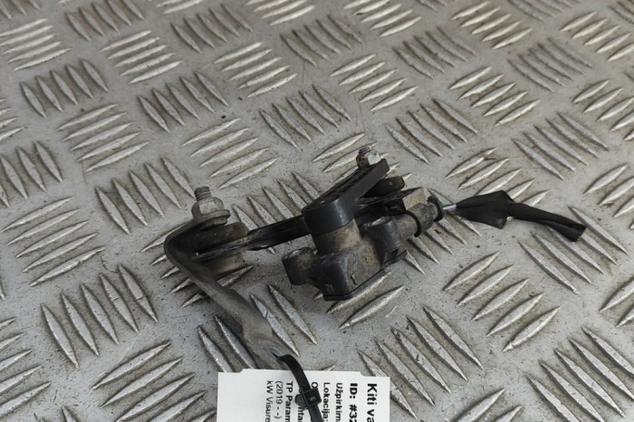 Senzor de nivel &icirc;nălțime dreapta spate MERCEDES-BENZ GLE W167 2023 OEM: A0009059413 | 32059380