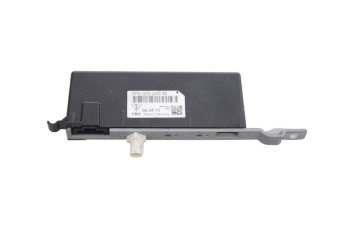 Amplificator de antena PORSCHE CAYENNE 92A 2015 OEM: 7P5035225M | 23810422