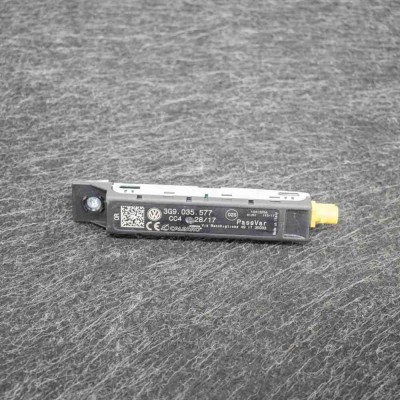 Amplificator de antena VW PASSAT Variant B8 3G5 2018 OEM: 3G9035577 foto