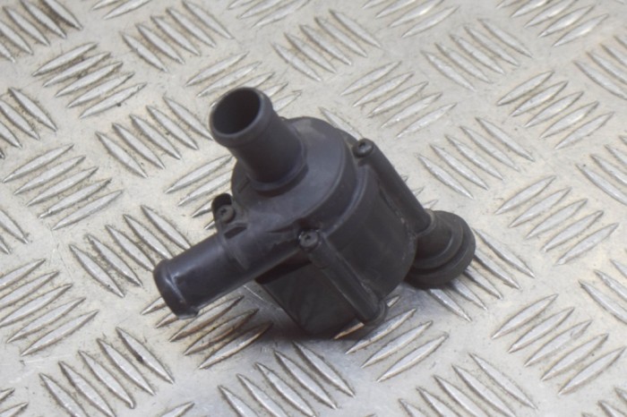 Pompa de apa auxiliara AUDI Q7 4M 2017 OEM: 06H121601N,7.04071.22.0 12236778