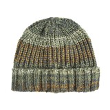 Caciula tricotata multicolora pentru iarna