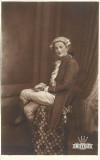 P2921N Femeie &icirc;n haine bărbătești de secol al XVIII-lea, 1939, studio Select Cristescu, Călărași