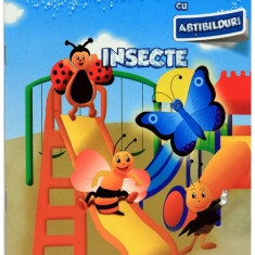 Carte de colorat cu abtibilduri - Insecte |