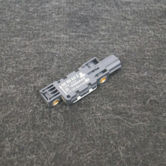 AUDI A8 D3 4E2, 4E8 2009 OEM: 4B0959643D SKU: 2740123