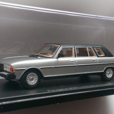 Macheta Peugeot 604 Limousine Heuliez 1978 - NEO 1/43