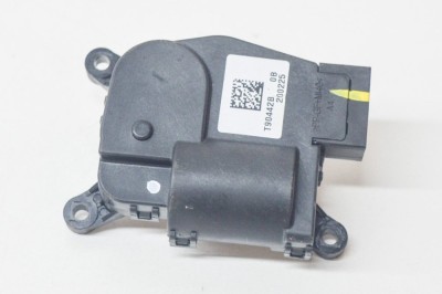 Motoras clapetă aeroterma TESLA MODEL 3 2020 OEM: T90442B 12610432 foto