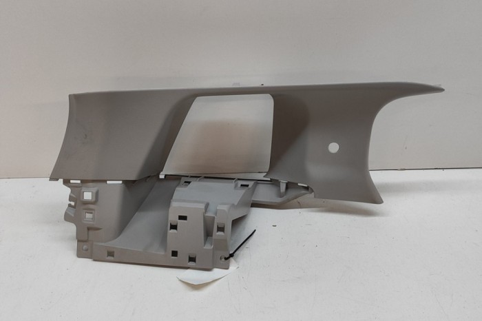Ornament st&acirc;lp spate st&acirc;nga CITRO&Euml;N C5 AIRCROSS 2021 OEM: 9822821177 26884721