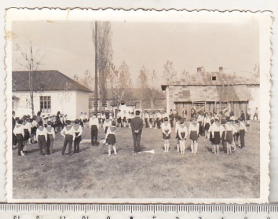 bnk foto Pionieri la adunare pe unitate - 1970 foto