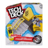 Set mini skateboard cu rampa, Tech Deck, Pyramid Shredder, 20144257