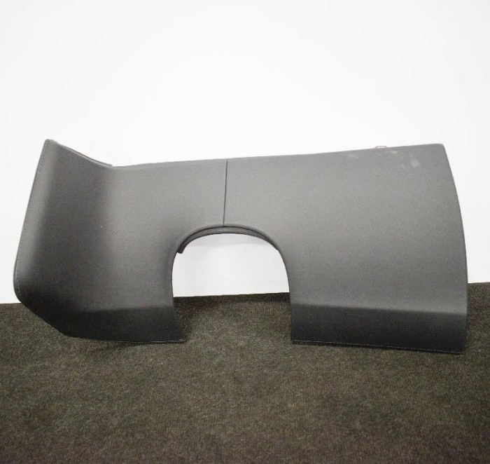 Ornament inferior planșa de bord TESLA MODEL S 2014 OEM: 1007013-00-002,1002405-08-F 10050864