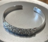 Brățară argint 999 marcată, păun cu coadă lungă, reglabilă, 21 g , elegantă, stare foarte bună, nouă, nefolosită