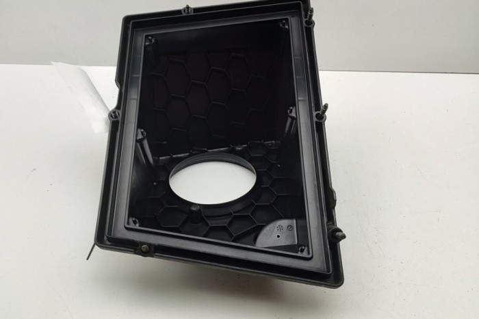 Carcasa filtru de aer (partea inferioară) LAND ROVER RANGE ROVER EVOQUE L538 2018 OEM: GJ32-9600-AD | 31560128
