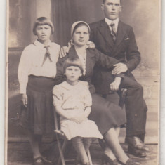 bnk foto - Fotografie de familie - Foto E Popp Ploiesti 1940