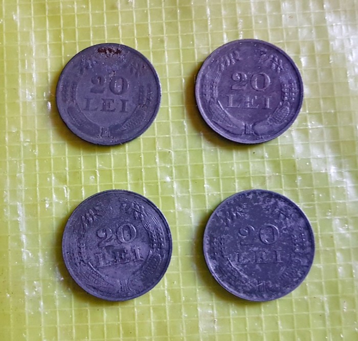 G516-Moneda 20 Lei 1942-43 Mihai 1, pret pe bucata la alegere unele stare buna, altele putin mai uzate stare acceptabila. Total 21 buc.