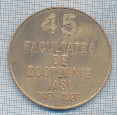 AZ 35 MEDALIE - 45 FACULTATEA DE ZOOTEHNIE IASI 1951-1996 foto