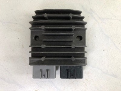 Releu incarcare FH012AA Yamaha R1 FZ1 FZ8 XVS1300 XV1900 foto