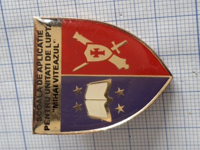 insigna scoala de aplicatie pentru unitati de lupta foto