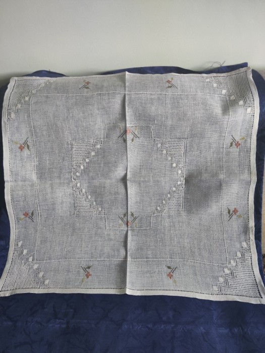 Față de masă vintage