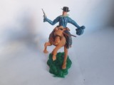 bnk jc Cowboy calare cu pistol si scalp - Vestul Salbatic - Hong Kong copie Timpo
