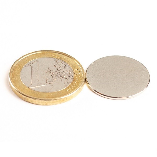 Magnet neodim disc &Oslash;20&amp;#215;1 mm, putere 1,1 kg, N42