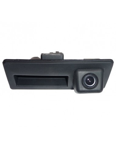 Camera marsarier Volkswagen pe manerul de portbagaj